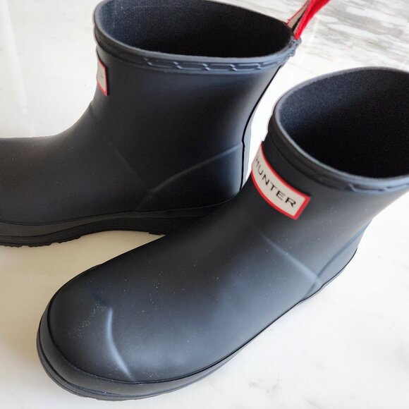 Hunter Women’s Play Short Rain Boots – Black 🖤🌧️✨ - Picture 8 of 12